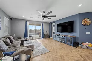 17279 W Dahlia Dr, Surprise, AZ 85388 - Photo 2