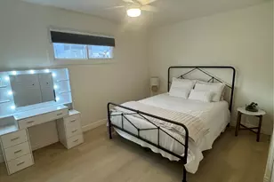 233 E Ellis Dr, Tempe, AZ 85282 - Photo 8