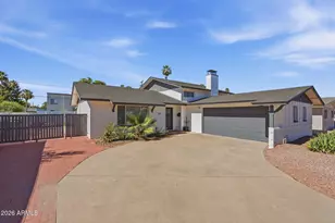 233 E Ellis Dr, Tempe, AZ 85282 - Photo 2