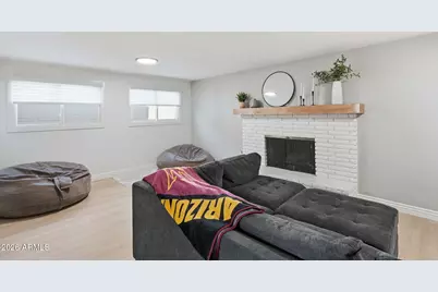 233 E Ellis Drive, Tempe, AZ 85282 - Photo 10