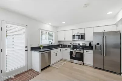 233 E Ellis Drive, Tempe, AZ 85282 - Photo 12