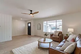 233 E Ellis Dr, Tempe, AZ 85282 - Photo 2