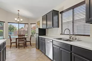315 W Kelton Ln, Phoenix, AZ 85023 - Photo 12