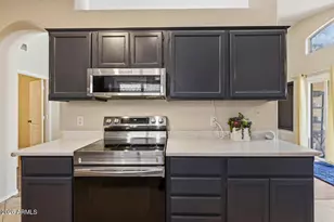 315 W Kelton Ln, Phoenix, AZ 85023 - Photo 8