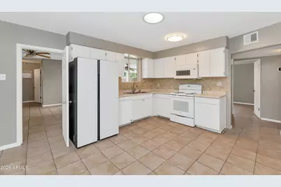 1127 S Una Avenue, Tempe, AZ 85281 - Photo 4