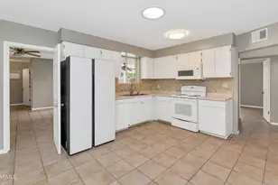 1127 S Una Ave, Tempe, AZ 85281 - Photo 4