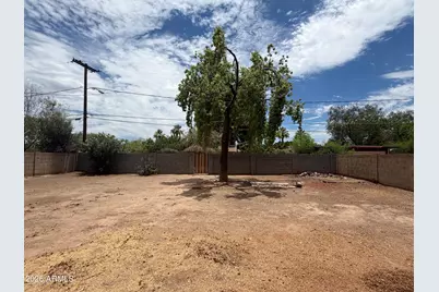 2221 E Osborn Road, Phoenix, AZ 85016 - Photo 16