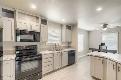 6960 W Peoria Avenue #17, Peoria, AZ 85345 - Photo 12