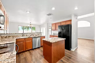 15086 W Heritage Oak Way, Surprise, AZ 85374 - Photo 14