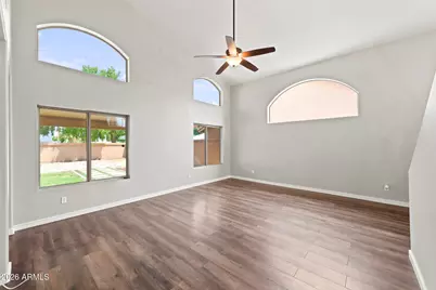 15086 W Heritage Oak Way, Surprise, AZ 85374 - Photo 8