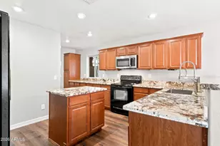 15086 W Heritage Oak Way, Surprise, AZ 85374 - Photo 12