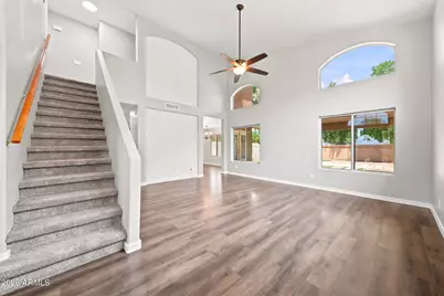 15086 W Heritage Oak Way, Surprise, AZ 85374 - Photo 4