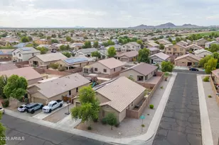 25404 W Fremont Ct, Buckeye, AZ 85326 - Photo 2