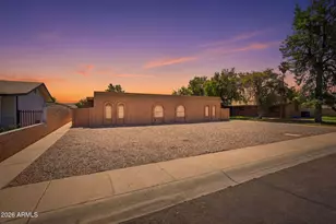 1415 N Pleasant Dr, Chandler, AZ 85225 - Photo 1