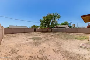 527 E Whitton Ave, Phoenix, AZ 85012 - Photo 28