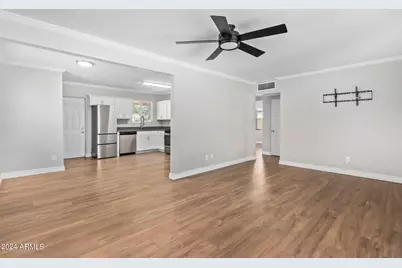 527 E Whitton Avenue, Phoenix, AZ 85012 - Photo 10