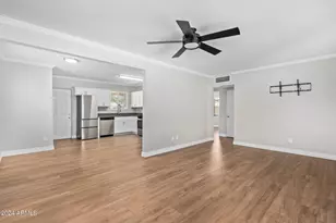 527 E Whitton Ave, Phoenix, AZ 85012 - Photo 10
