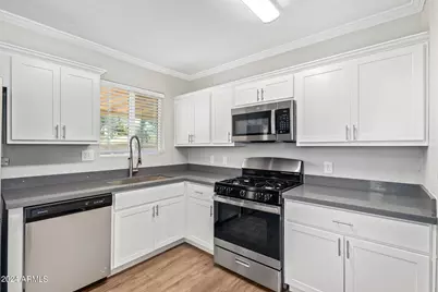 527 E Whitton Avenue, Phoenix, AZ 85012 - Photo 14