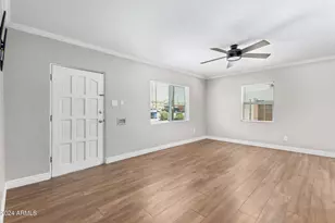 527 E Whitton Ave, Phoenix, AZ 85012 - Photo 8