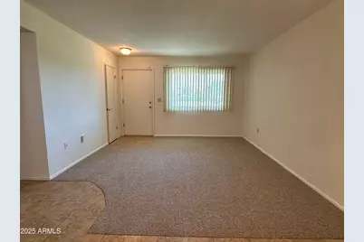 10856 W Santa Fe Drive, Sun City, AZ 85351 - Photo 4