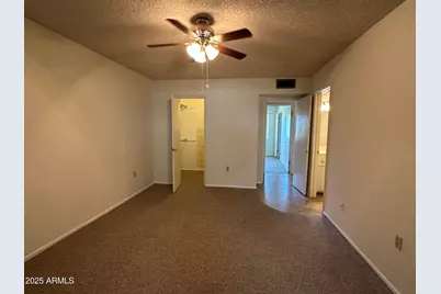 10856 W Santa Fe Drive, Sun City, AZ 85351 - Photo 14