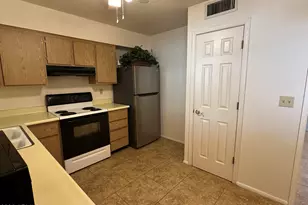 10856 W Santa Fe Dr, Sun City, AZ 85351 - Photo 8