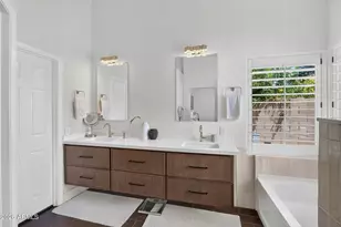 902 N Oxford Ln, Chandler, AZ 85225 - Photo 40