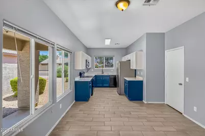 15542 N 136th Lane, Surprise, AZ 85374 - Photo 8