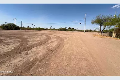 3737 W Pacific Drive #6, Eloy, AZ 85131 - Photo 4