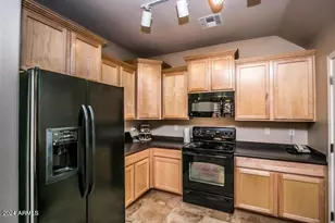 4374 E Sack Dr, Phoenix, AZ 85050 - Photo 6