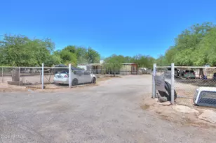 50740 W Julie Ln, Maricopa, AZ 85139 - Photo 2