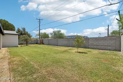 2401 W Echo Lane, Phoenix, AZ 85021 - Photo 34