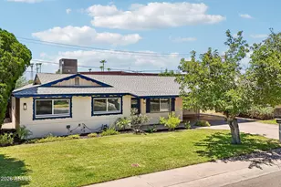 2401 W Echo Ln, Phoenix, AZ 85021 - Photo 2