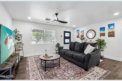 2401 W Echo Lane, Phoenix, AZ 85021 - Photo 8