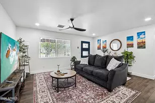 2401 W Echo Ln, Phoenix, AZ 85021 - Photo 8