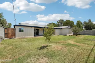 2401 W Echo Ln, Phoenix, AZ 85021 - Photo 32