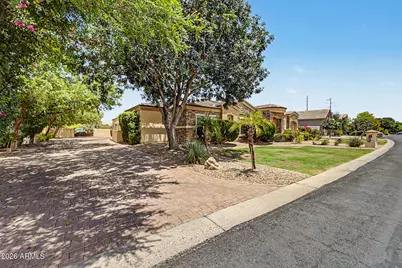2460 E Vaughn Avenue, Gilbert, AZ 85234 - Photo 2