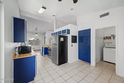 10005 N 64th Avenue, Glendale, AZ 85302 - Photo 16