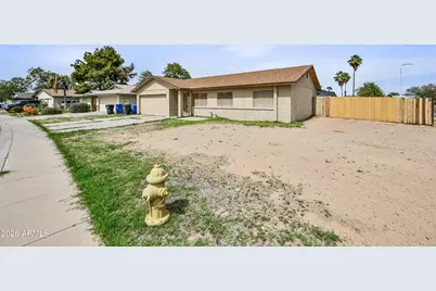 11102 W Turney Avenue, Phoenix, AZ 85037 - Photo 2