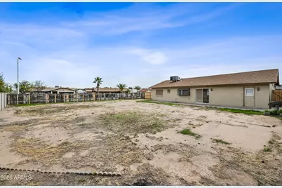 11102 W Turney Avenue, Phoenix, AZ 85037 - Photo 4