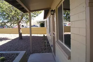 1207 E Christy Dr, Phoenix, AZ 85020 - Photo 4