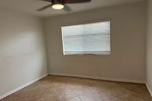 1207 E Christy Dr, Phoenix, AZ 85020 - Photo 12