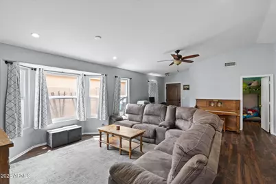 4052 W Villa Linda Drive, Glendale, AZ 85310 - Photo 4