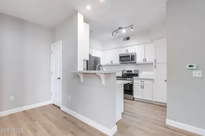 1701 E Colter Street #218, Phoenix, AZ 85016 - Photo 2