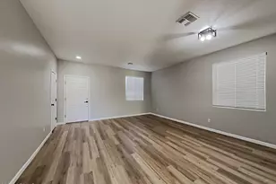 329 E Diamond Trail, San Tan Valley, AZ 85143 - Photo 2