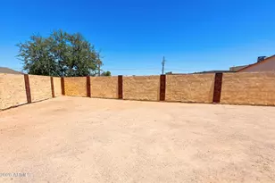 3452 N 67th Dr, Phoenix, AZ 85033 - Photo 6