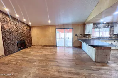 3452 N 67th Drive, Phoenix, AZ 85033 - Photo 2