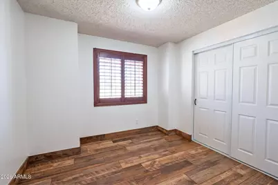 3452 N 67th Drive, Phoenix, AZ 85033 - Photo 12
