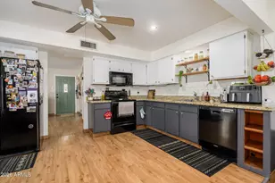 2340 W Ponderosa Ln, Phoenix, AZ 85023 - Photo 10