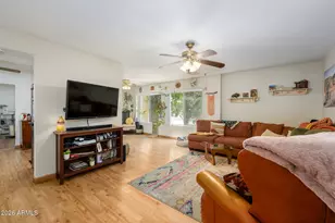 2340 W Ponderosa Ln, Phoenix, AZ 85023 - Photo 4